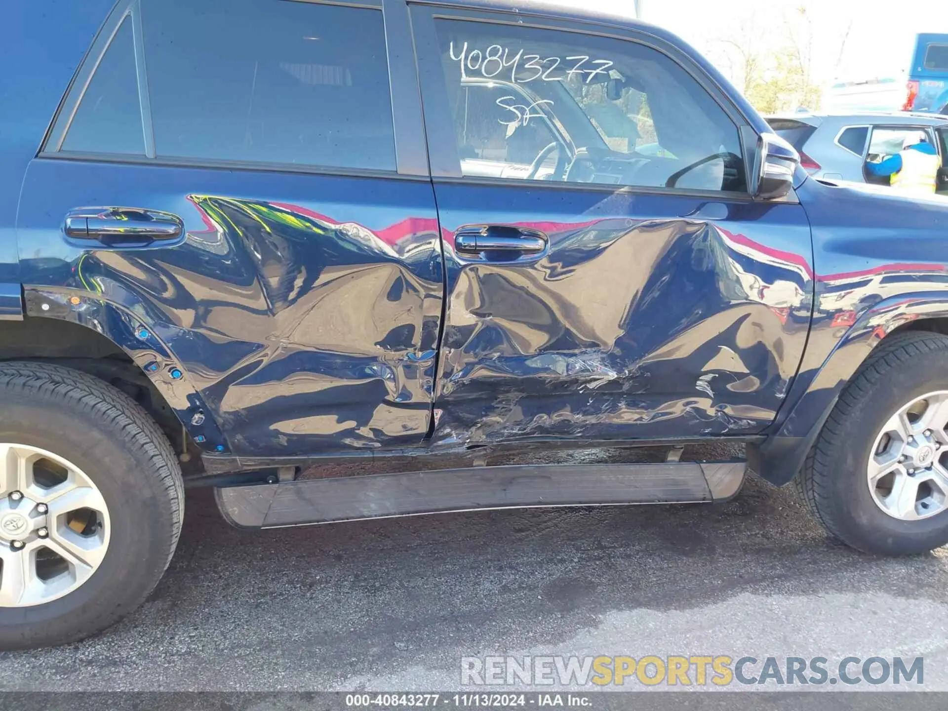 6 Photograph of a damaged car JTENU5JR8N5998909 TOYOTA 4RUNNER 2022