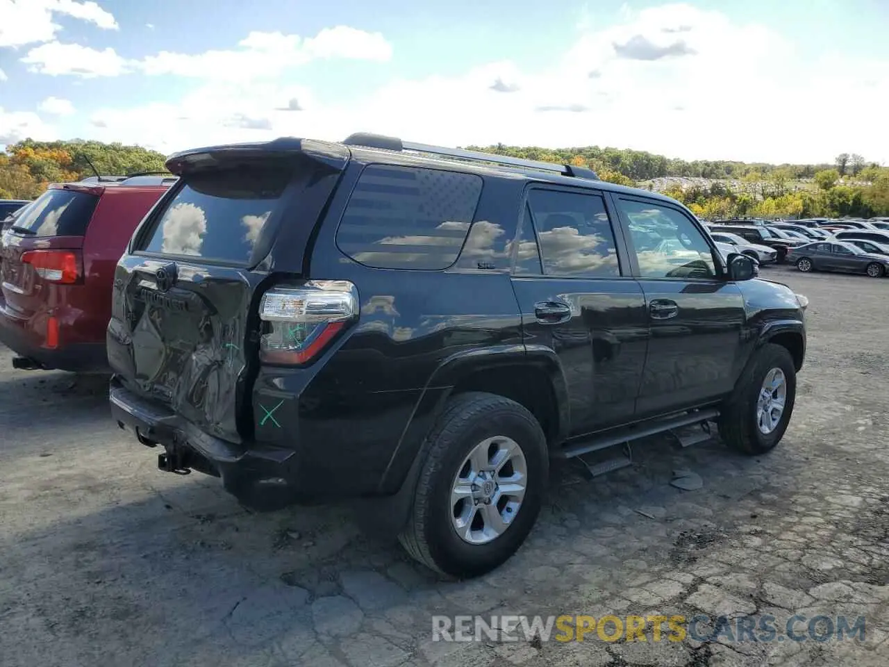 3 Photograph of a damaged car JTENU5JR8N6005421 TOYOTA 4RUNNER 2022