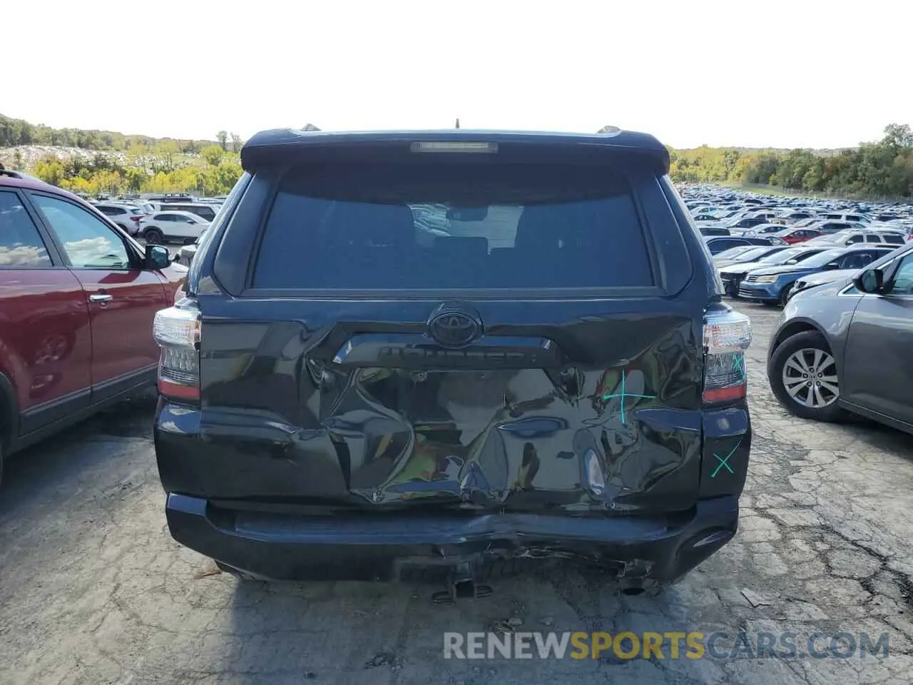 6 Photograph of a damaged car JTENU5JR8N6005421 TOYOTA 4RUNNER 2022