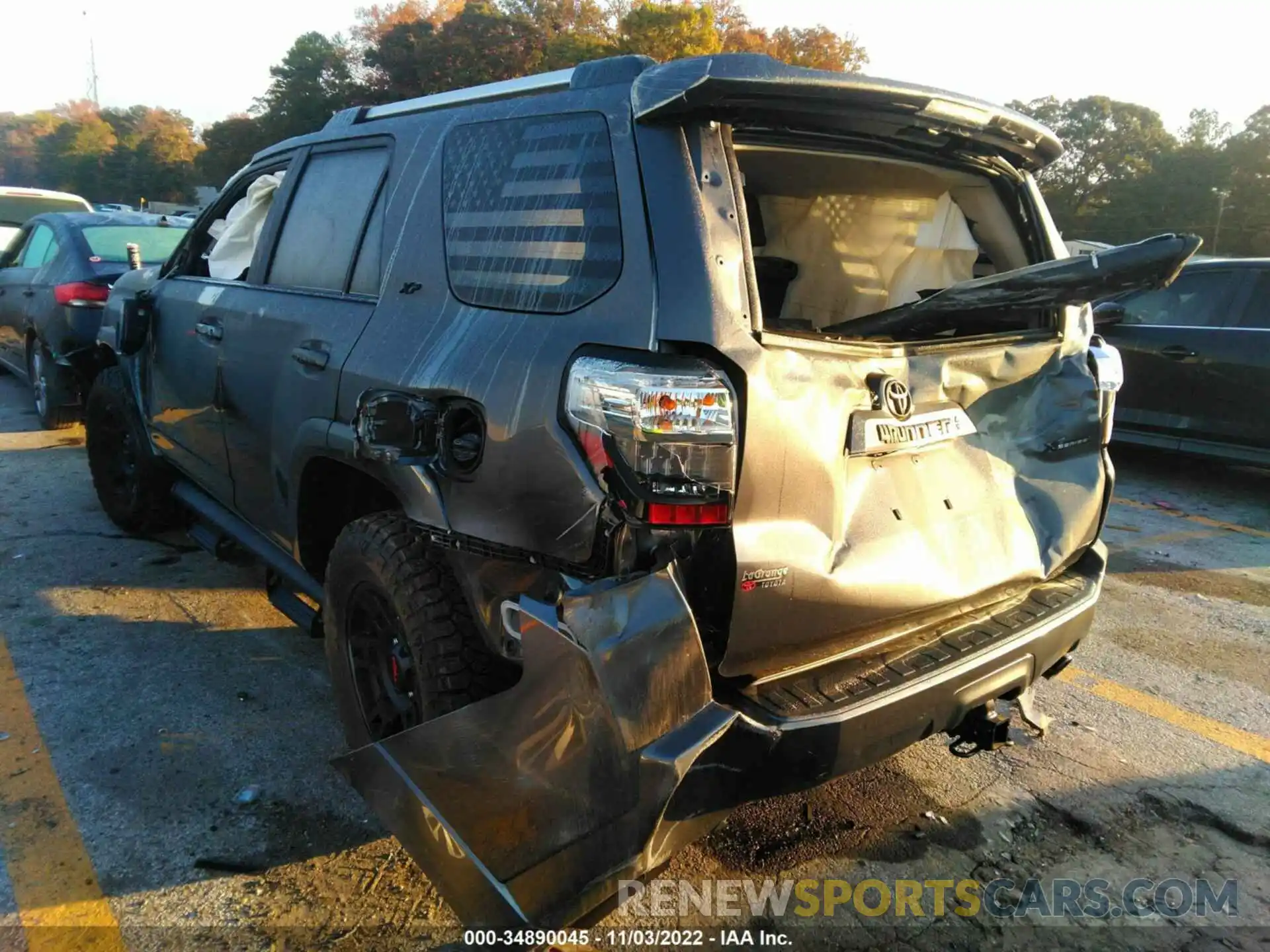 3 Photograph of a damaged car JTENU5JR8N6072035 TOYOTA 4RUNNER 2022