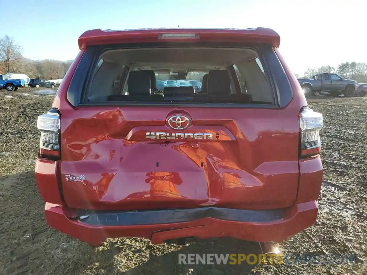 6 Photograph of a damaged car JTENU5JR8N6086176 TOYOTA 4RUNNER 2022