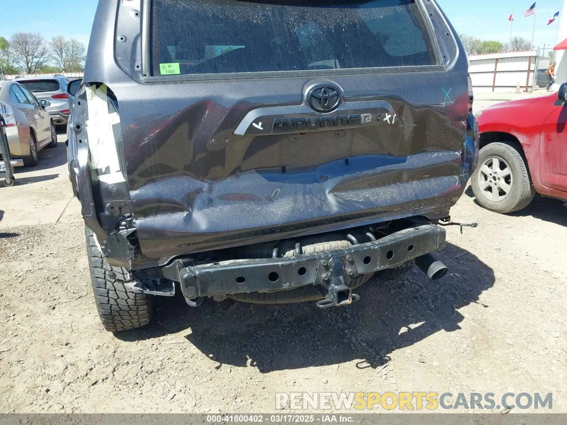 6 Photograph of a damaged car JTENU5JR9N6034605 TOYOTA 4RUNNER 2022