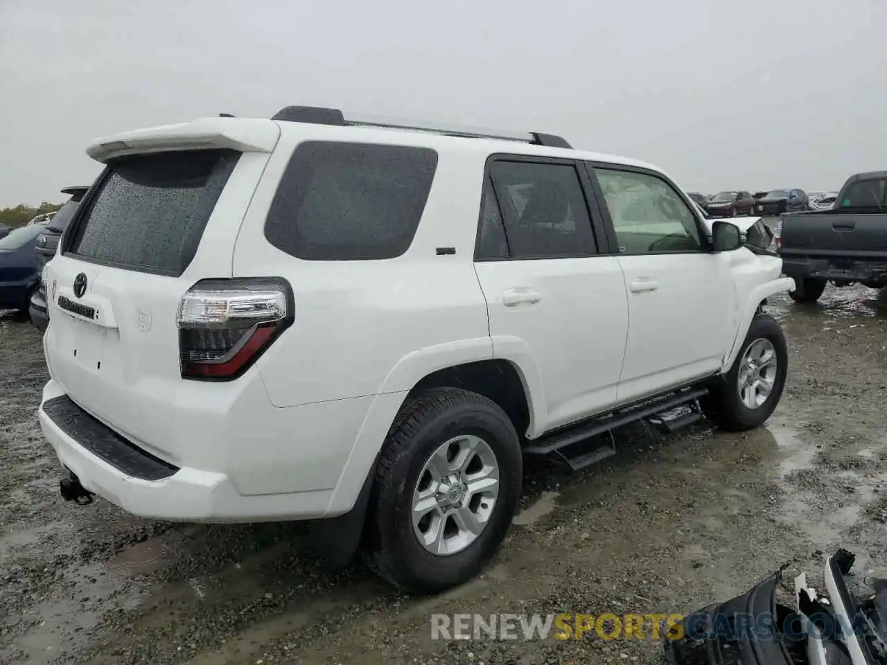 4 Photograph of a damaged car JTENU5JR9N6045054 TOYOTA 4RUNNER 2022