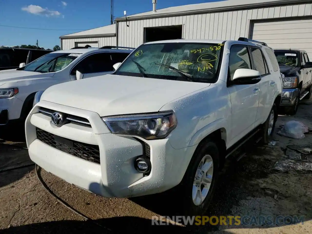 2 Photograph of a damaged car JTENU5JR9N6068771 TOYOTA 4RUNNER 2022