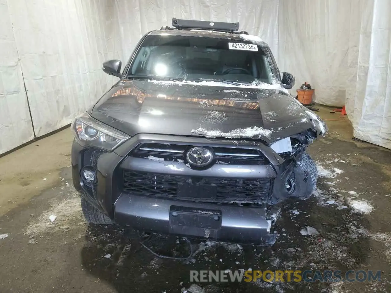 5 Photograph of a damaged car JTENU5JR9N6087224 TOYOTA 4RUNNER 2022