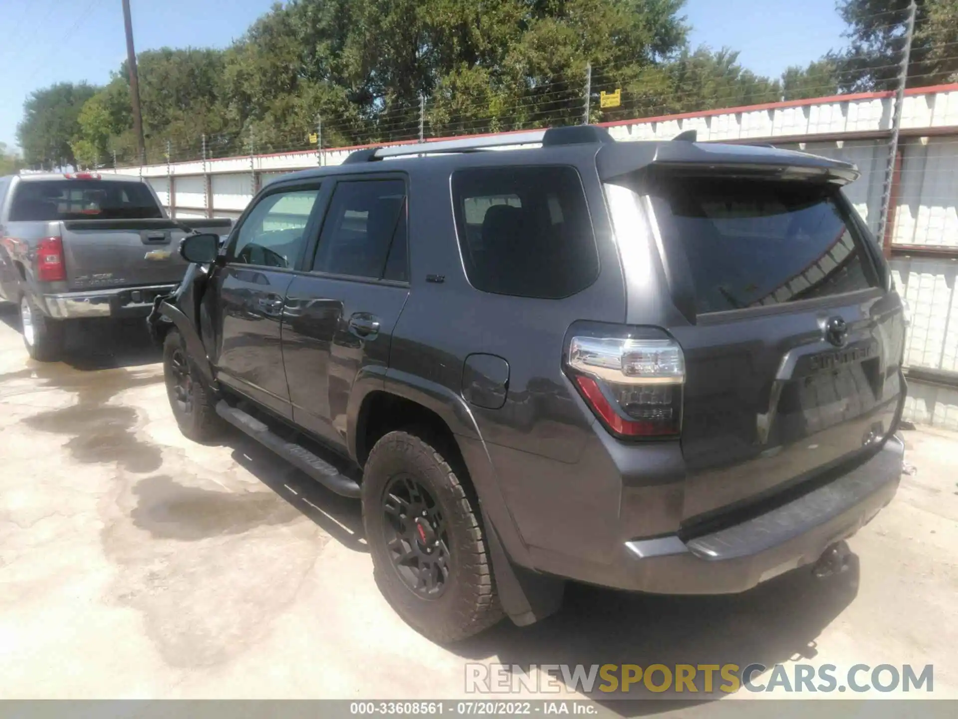 3 Photograph of a damaged car JTENU5JRXN5981920 TOYOTA 4RUNNER 2022