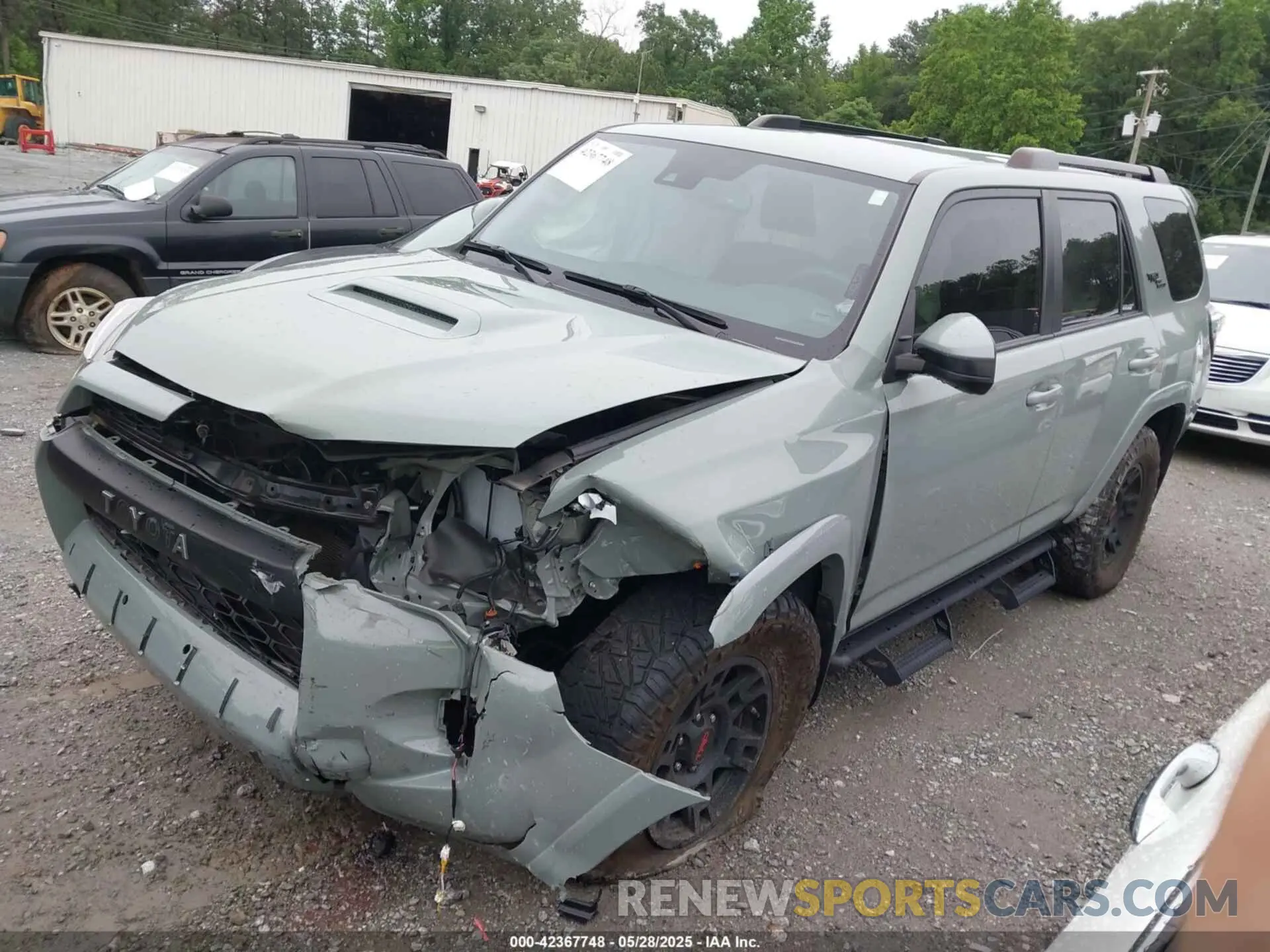 2 Photograph of a damaged car JTEPU5JR0N6047798 TOYOTA 4RUNNER 2022
