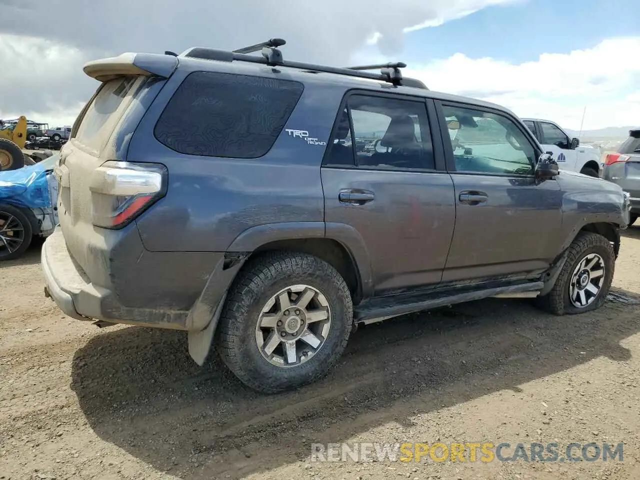 3 Photograph of a damaged car JTEPU5JR1N6008136 TOYOTA 4RUNNER 2022
