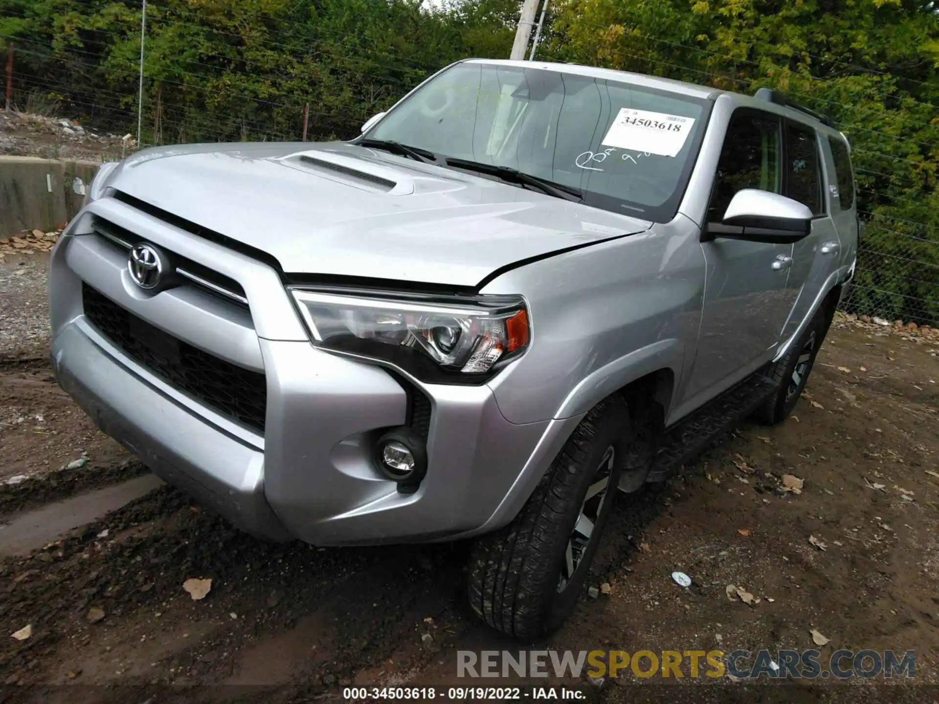 2 Photograph of a damaged car JTEPU5JR2N5973142 TOYOTA 4RUNNER 2022