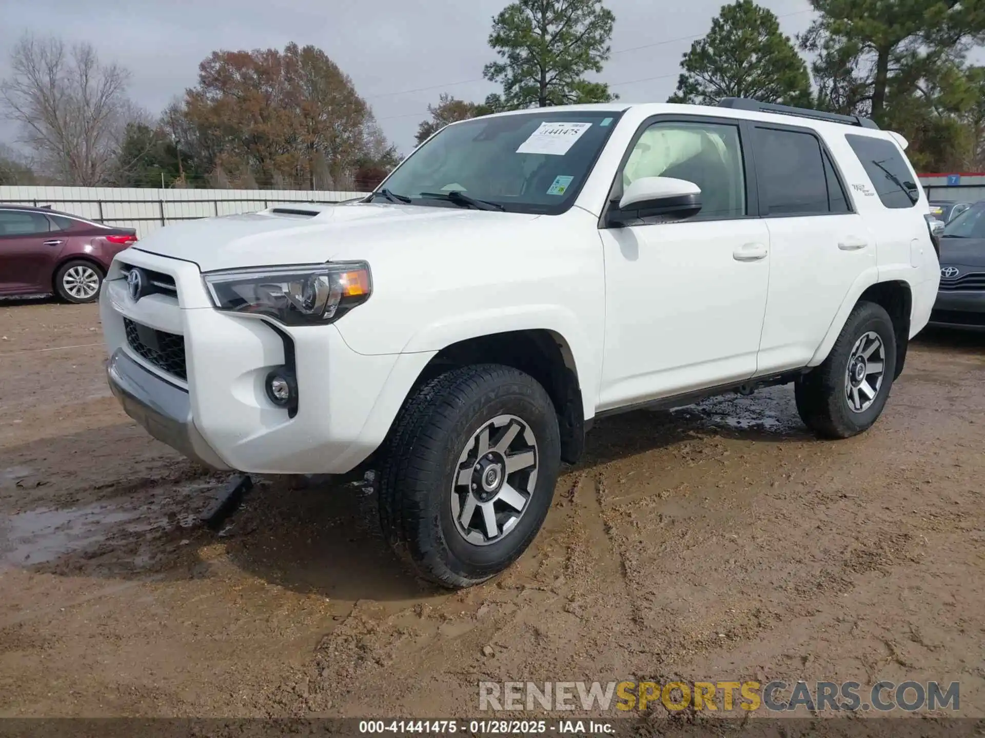 2 Photograph of a damaged car JTEPU5JR2N5978258 TOYOTA 4RUNNER 2022