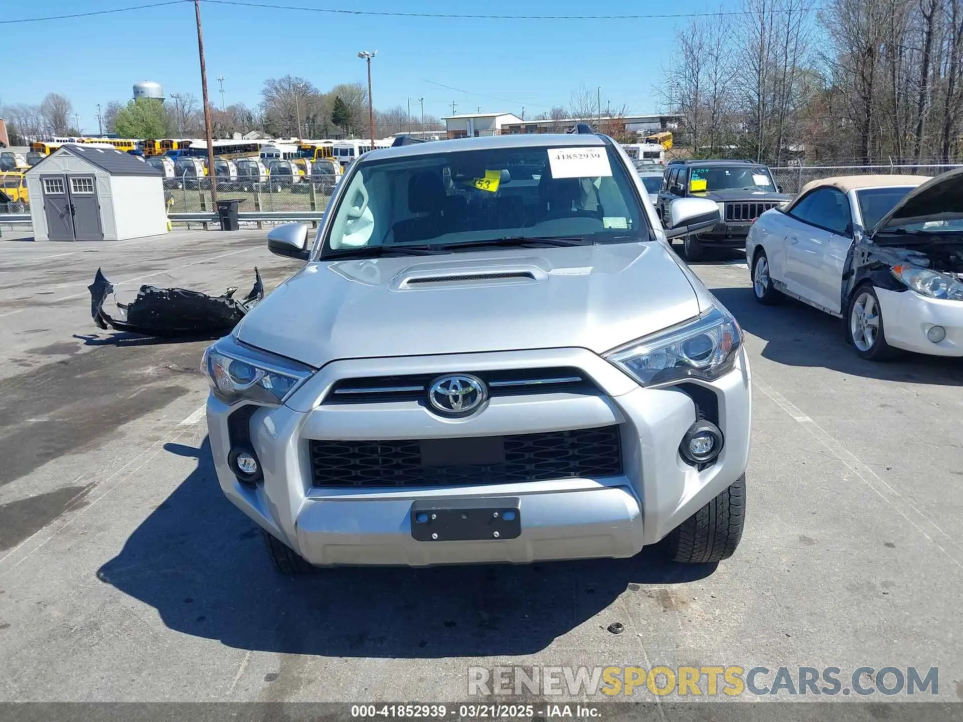 11 Photograph of a damaged car JTEPU5JR4N6023357 TOYOTA 4RUNNER 2022