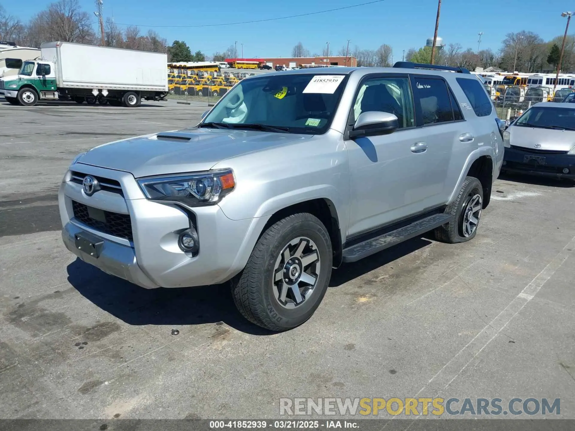 2 Photograph of a damaged car JTEPU5JR4N6023357 TOYOTA 4RUNNER 2022
