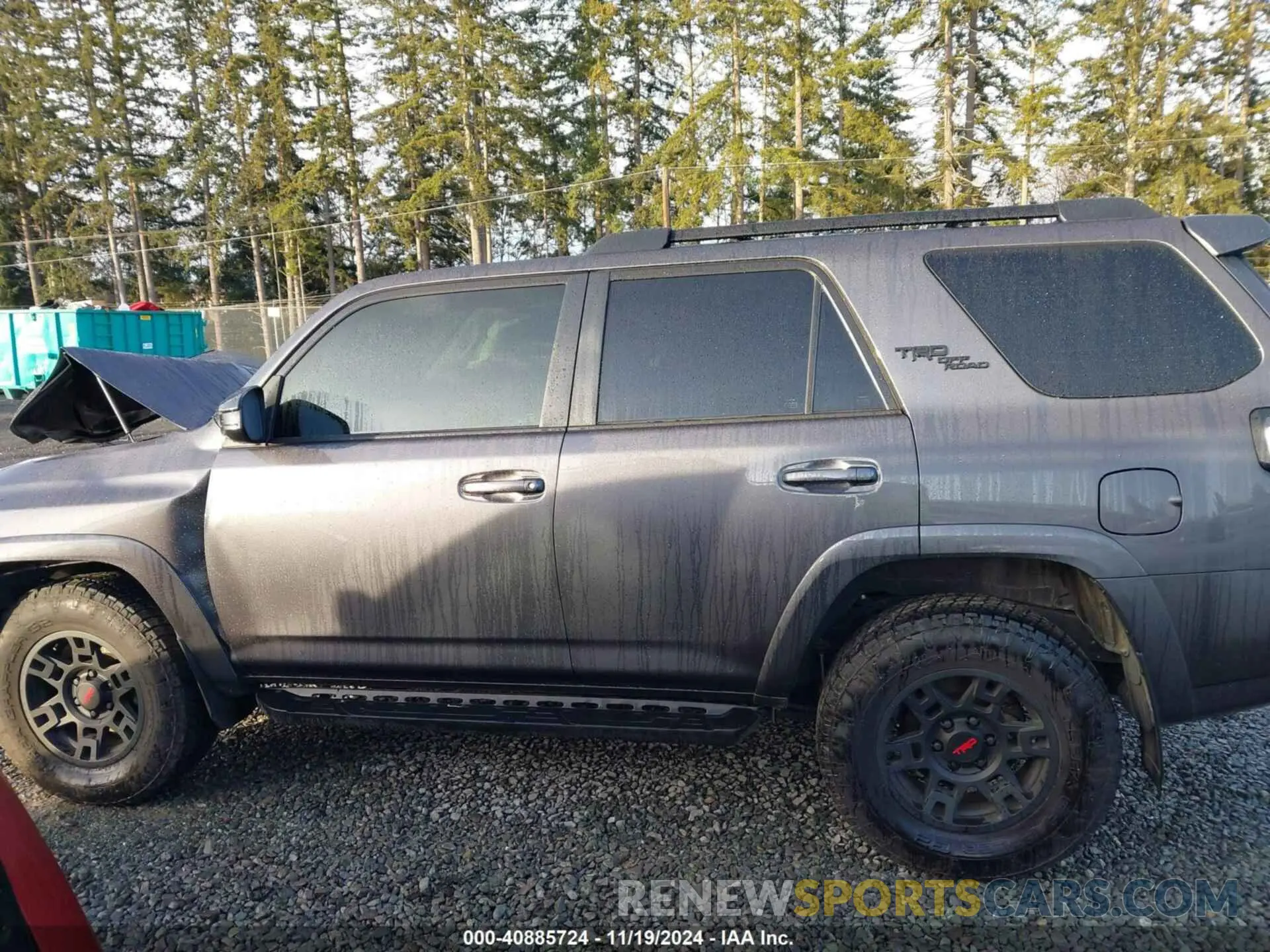 15 Photograph of a damaged car JTEPU5JR4N6082697 TOYOTA 4RUNNER 2022