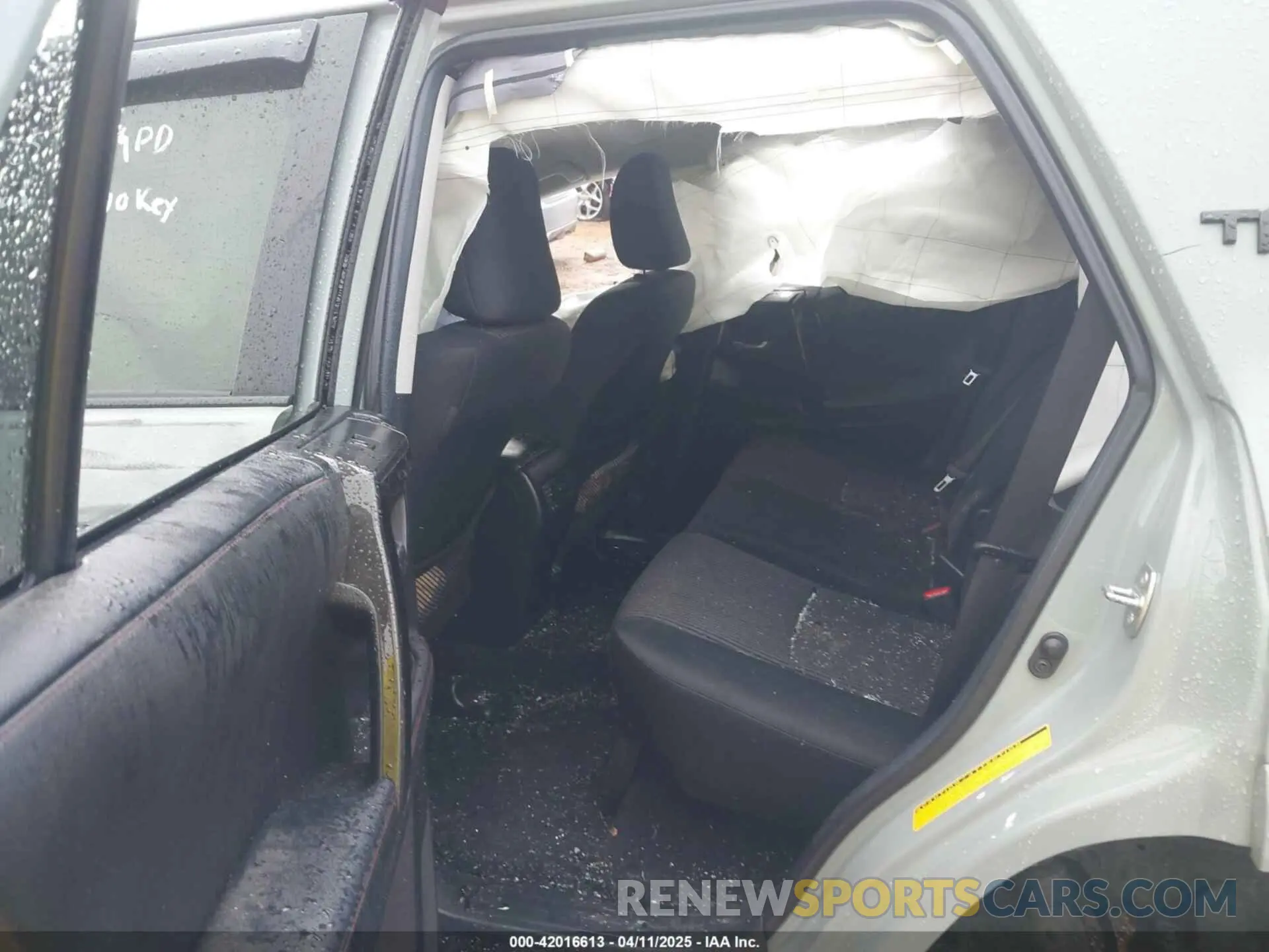 8 Photograph of a damaged car JTEPU5JR8N6003449 TOYOTA 4RUNNER 2022