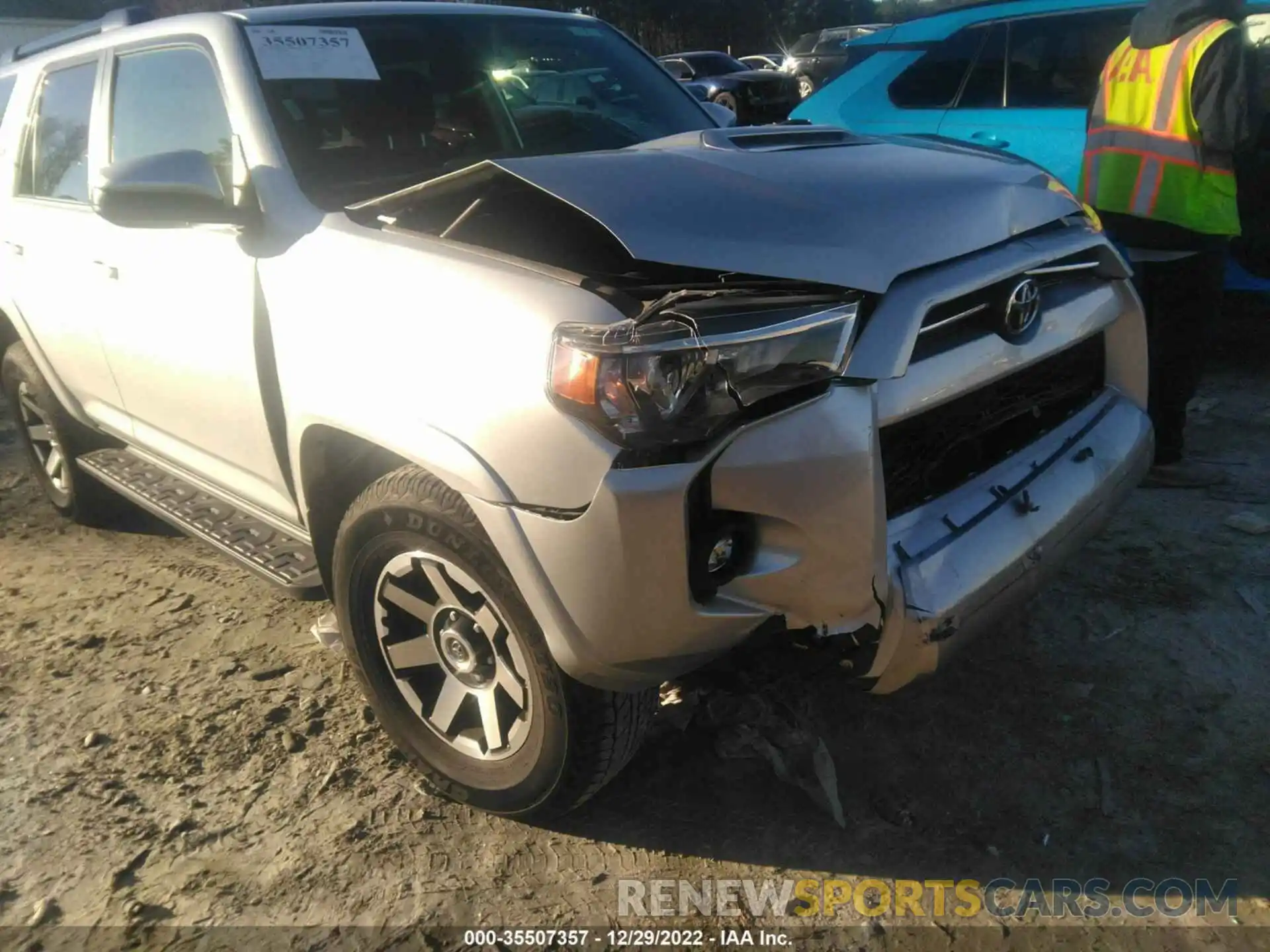 6 Photograph of a damaged car JTEPU5JR9N6007266 TOYOTA 4RUNNER 2022