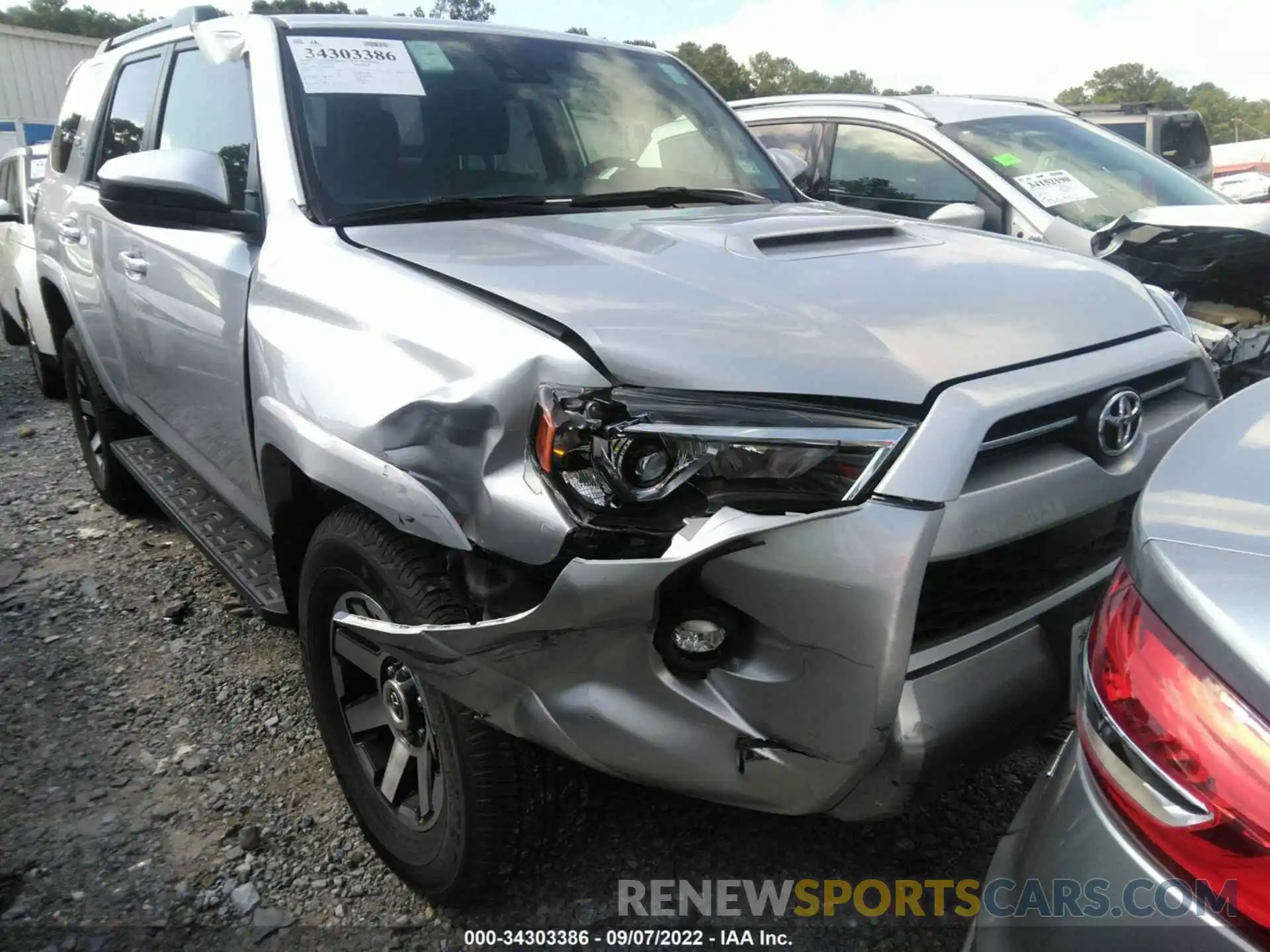 6 Photograph of a damaged car JTEPU5JR9N6050182 TOYOTA 4RUNNER 2022