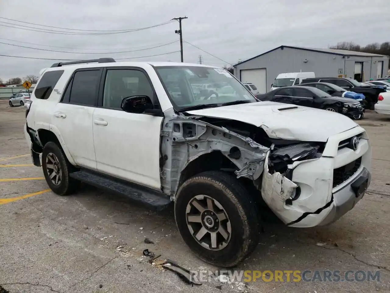 4 Photograph of a damaged car JTEPU5JRXN6019197 TOYOTA 4RUNNER 2022