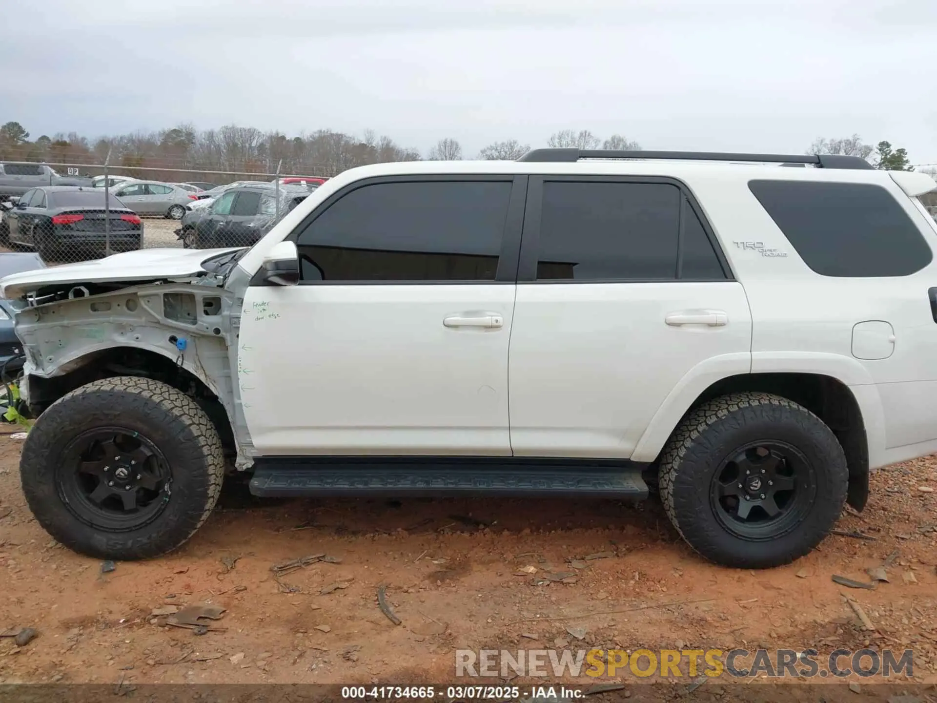 15 Photograph of a damaged car JTEPU5JRXN6042348 TOYOTA 4RUNNER 2022