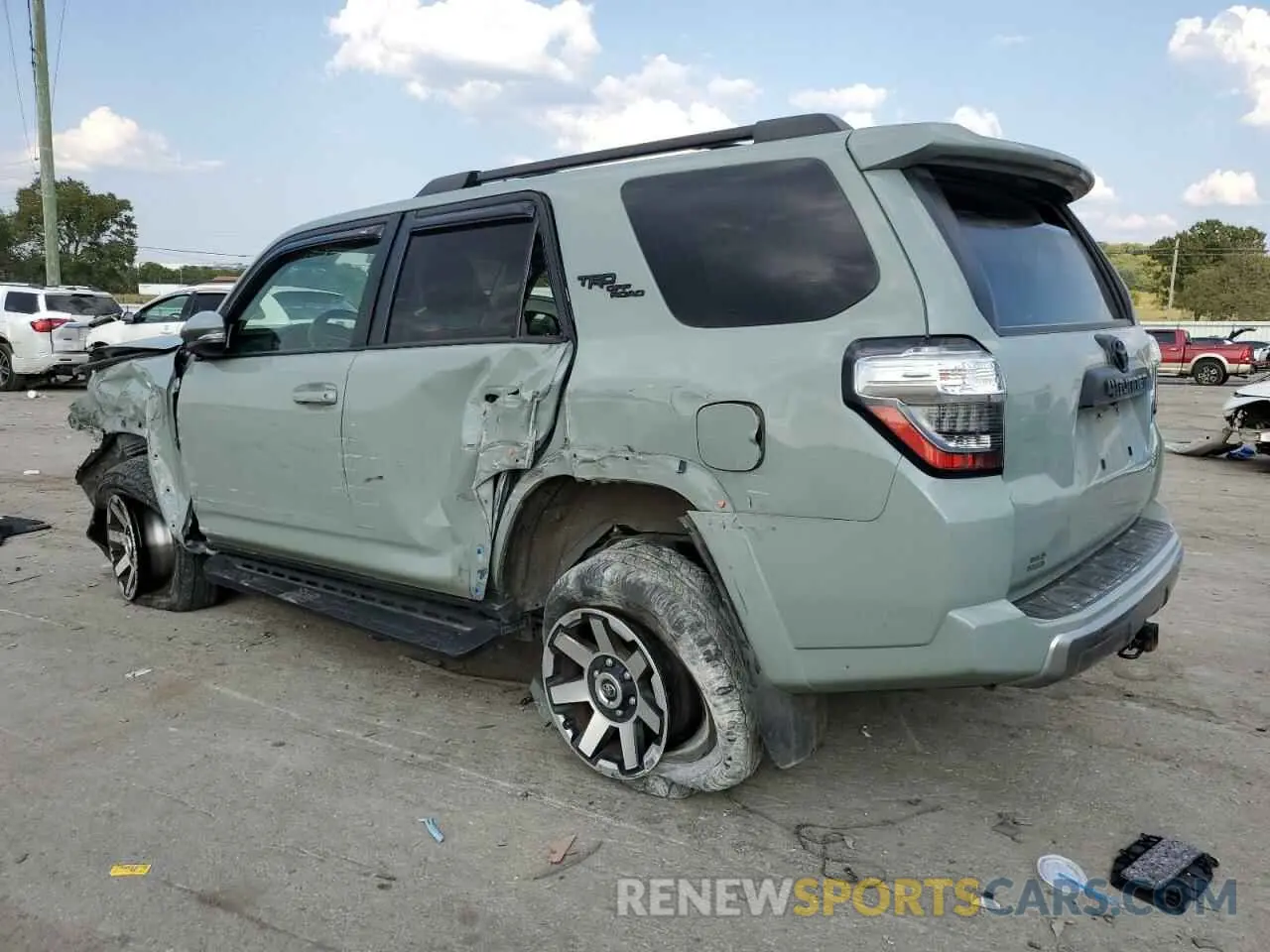 2 Photograph of a damaged car JTERU5JR0N5993236 TOYOTA 4RUNNER 2022