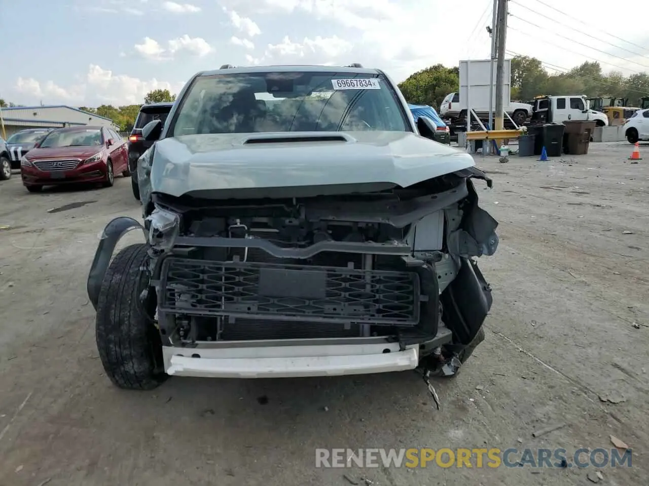 5 Photograph of a damaged car JTERU5JR0N5993236 TOYOTA 4RUNNER 2022