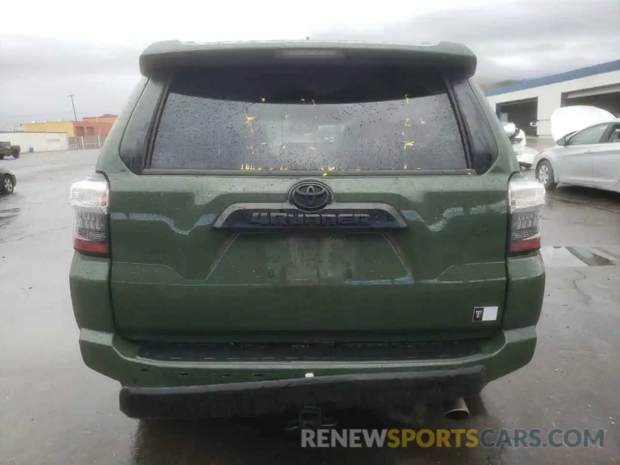 6 Photograph of a damaged car JTERU5JR0N5994581 TOYOTA 4RUNNER 2022