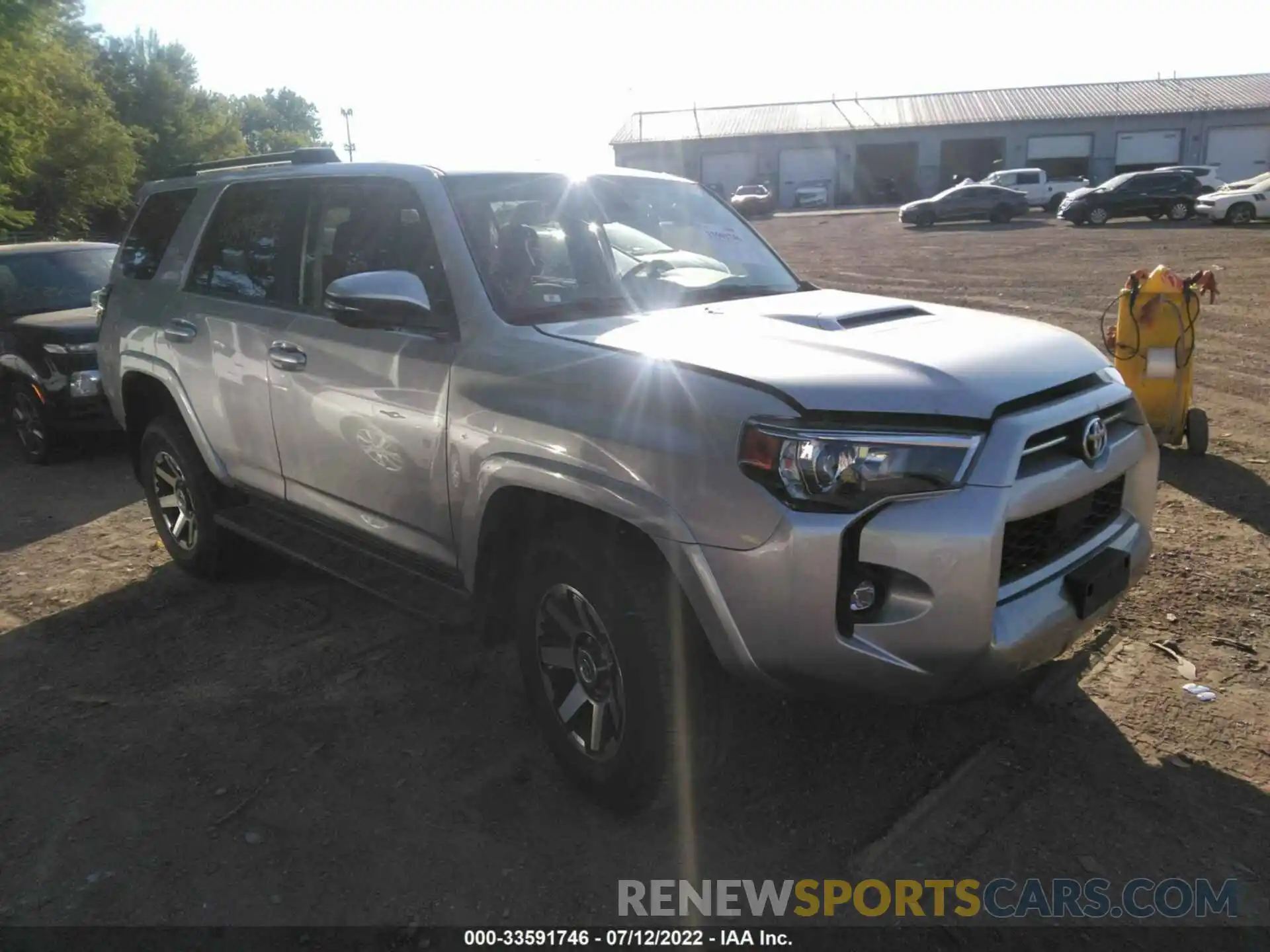 1 Photograph of a damaged car JTERU5JR0N6005396 TOYOTA 4RUNNER 2022