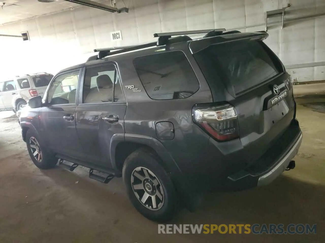 2 Photograph of a damaged car JTERU5JR0N6033215 TOYOTA 4RUNNER 2022