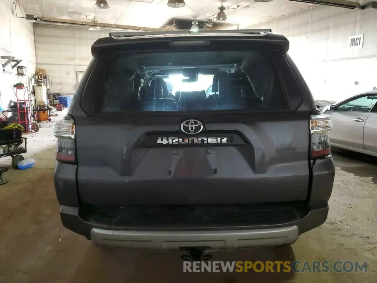 6 Photograph of a damaged car JTERU5JR0N6033215 TOYOTA 4RUNNER 2022
