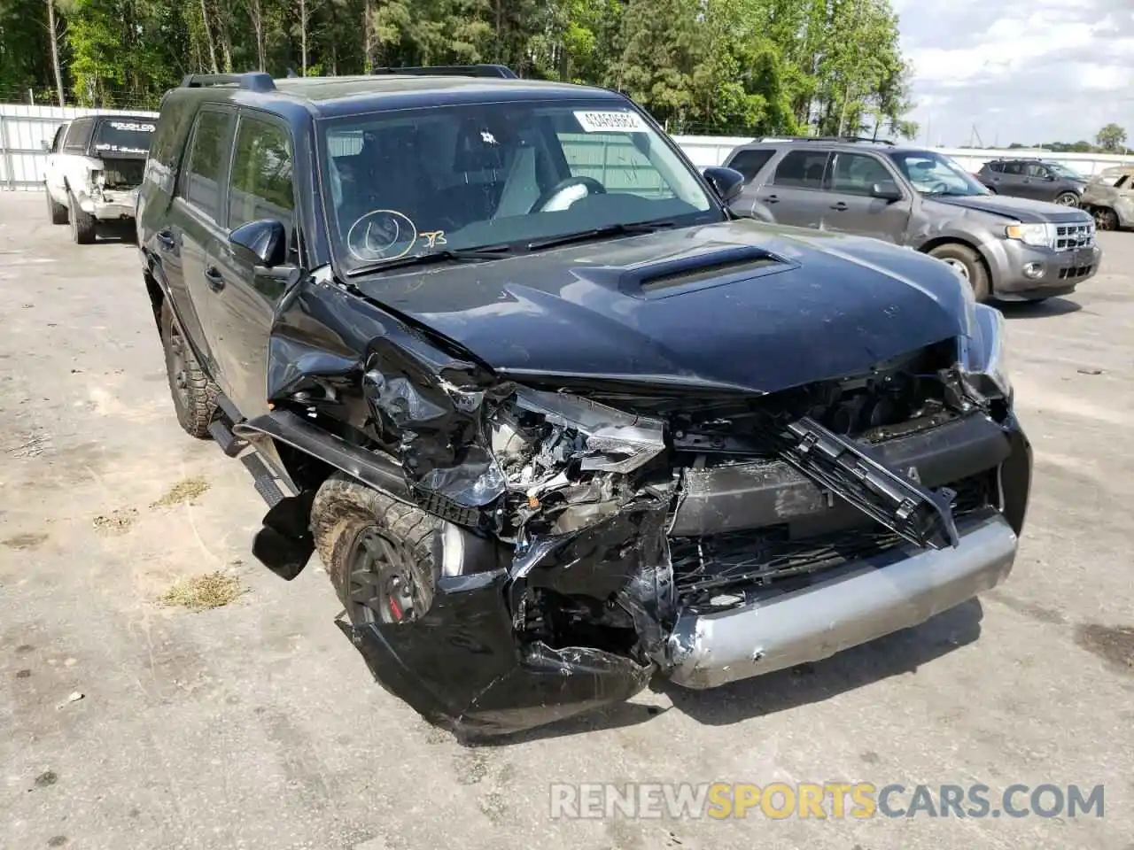 1 Photograph of a damaged car JTERU5JR0N6046370 TOYOTA 4RUNNER 2022