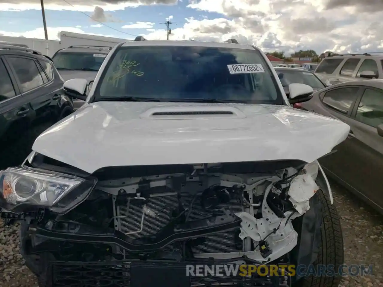 7 Photograph of a damaged car JTERU5JR1N5996582 TOYOTA 4RUNNER 2022