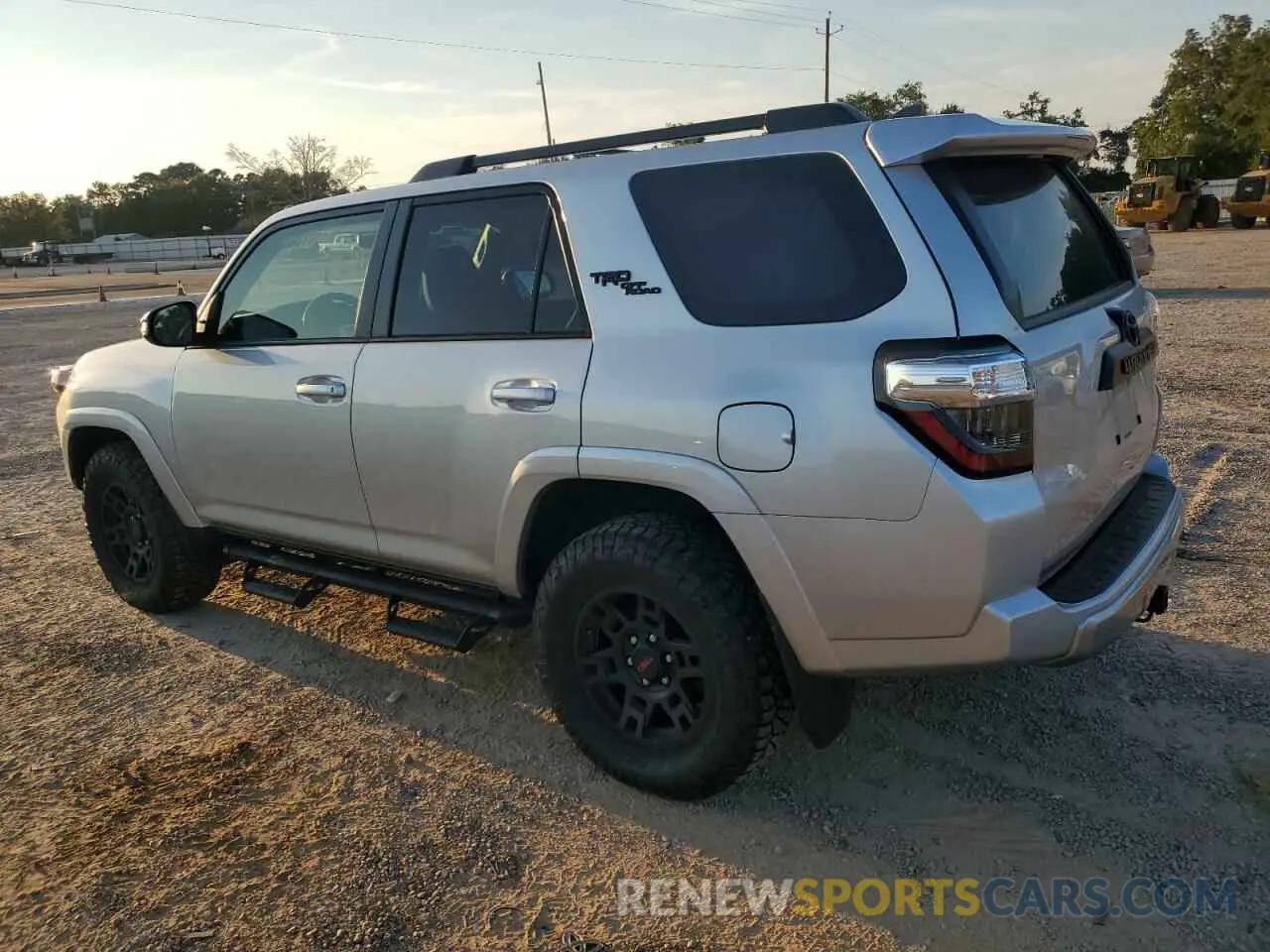 2 Photograph of a damaged car JTERU5JR1N6010753 TOYOTA 4RUNNER 2022