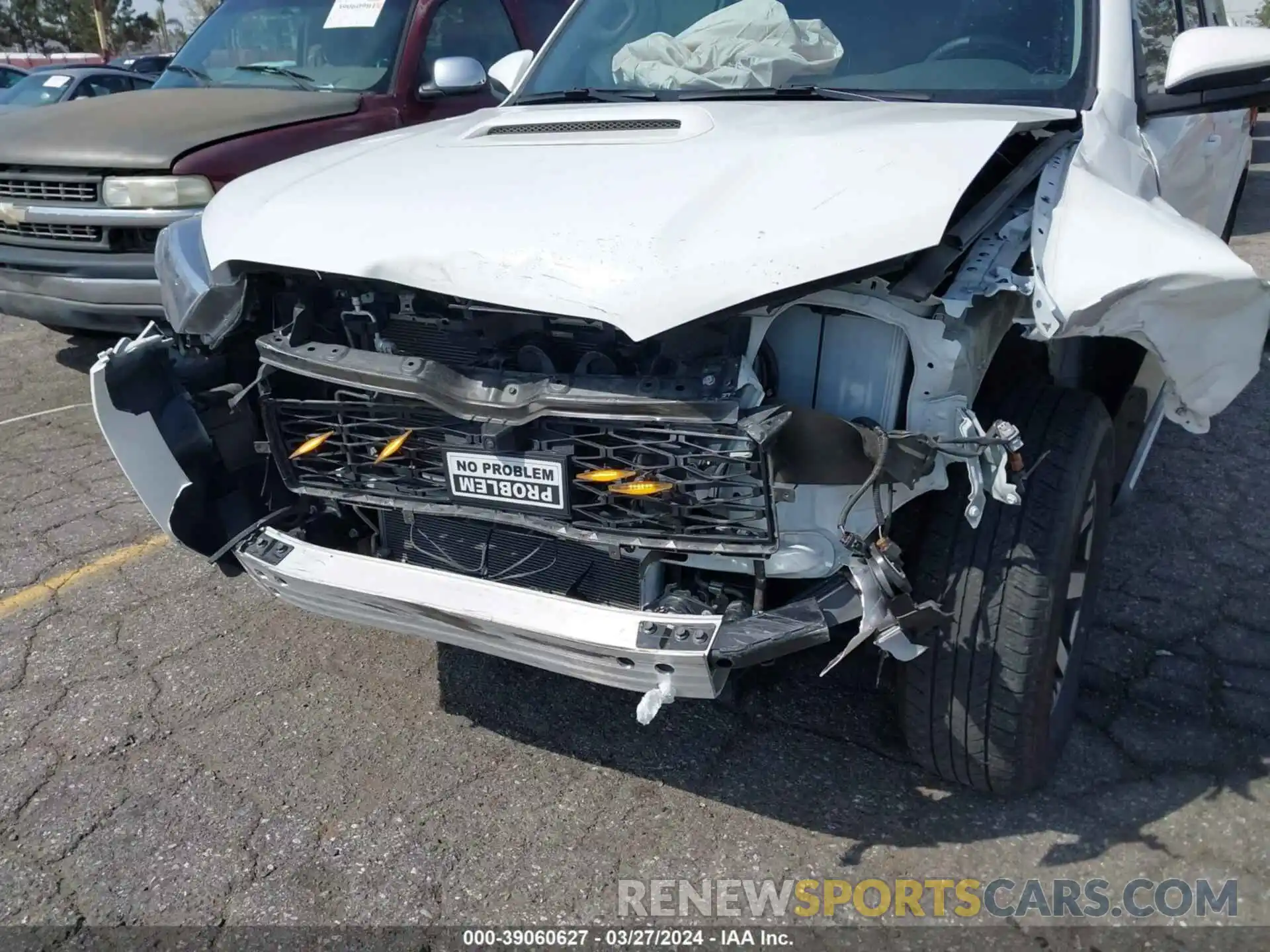 6 Photograph of a damaged car JTERU5JR1N6078406 TOYOTA 4RUNNER 2022