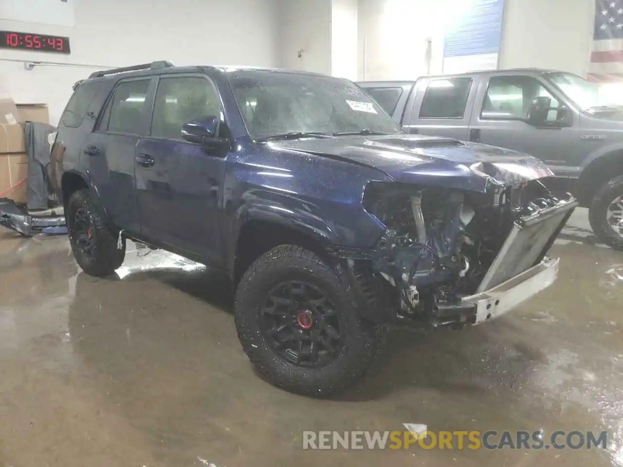 4 Photograph of a damaged car JTERU5JR2N6007666 TOYOTA 4RUNNER 2022