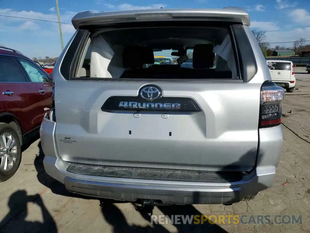 6 Photograph of a damaged car JTERU5JR2N6049397 TOYOTA 4RUNNER 2022