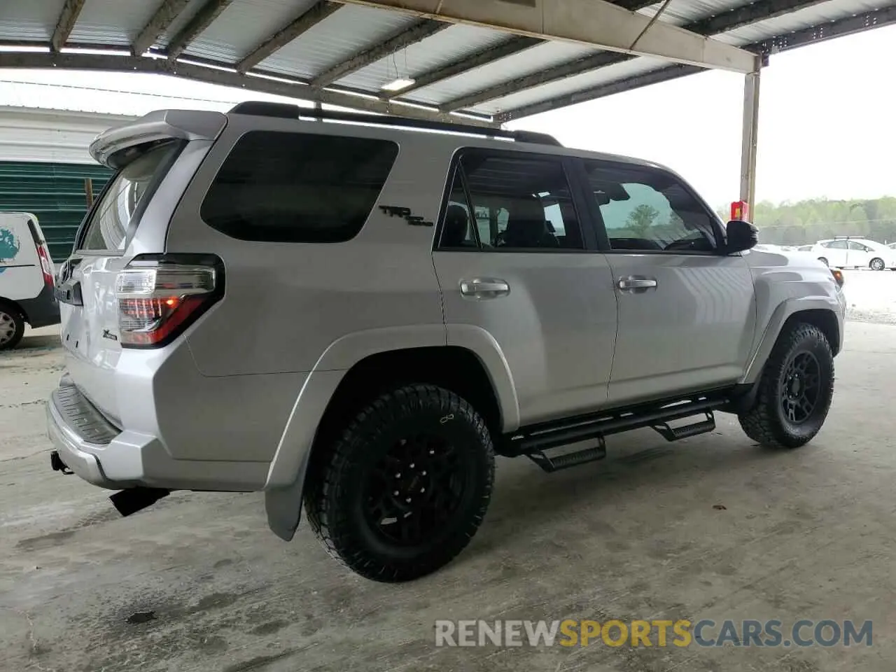3 Photograph of a damaged car JTERU5JR2N6071688 TOYOTA 4RUNNER 2022