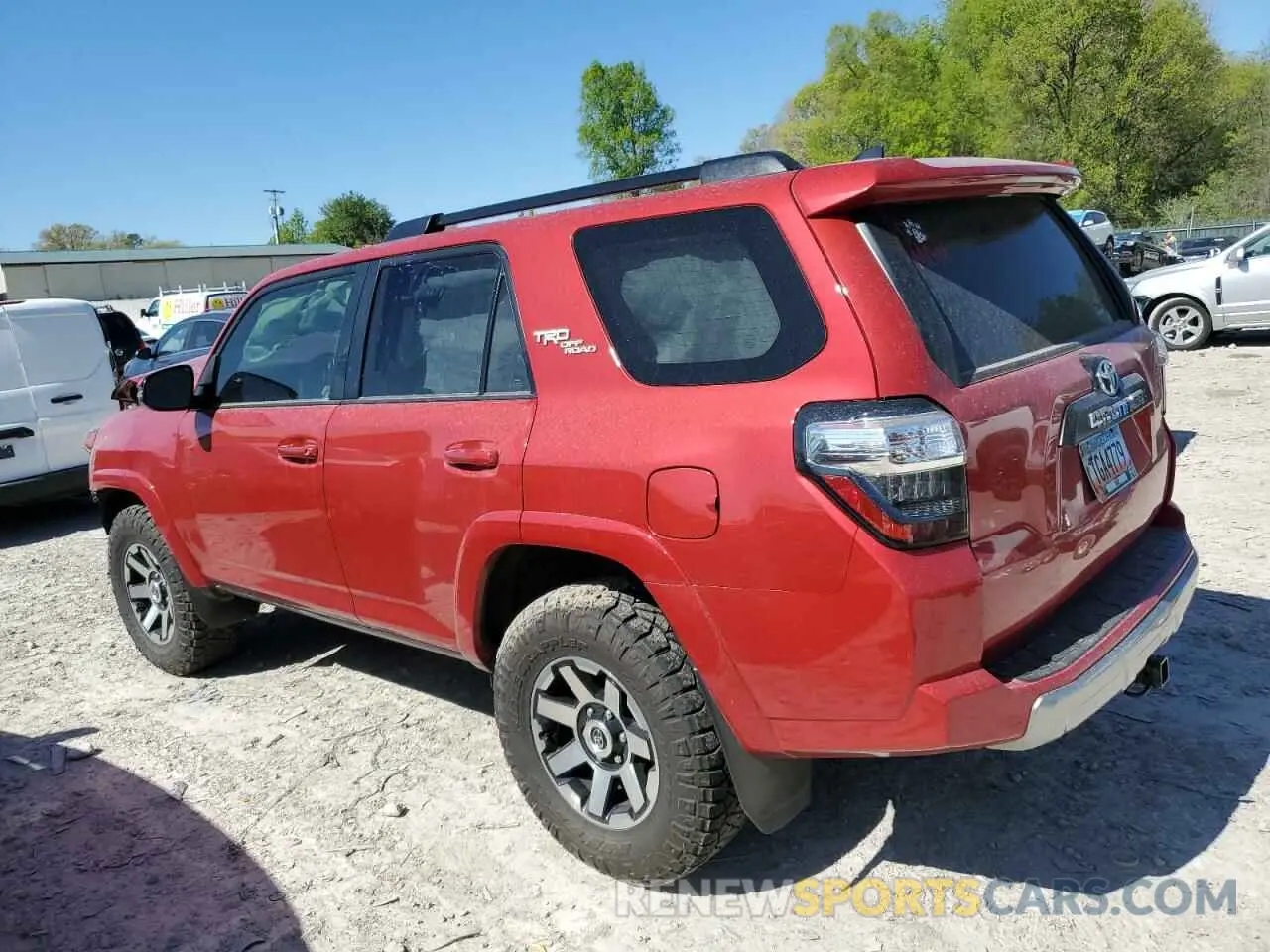 2 Photograph of a damaged car JTERU5JR2N6079466 TOYOTA 4RUNNER 2022
