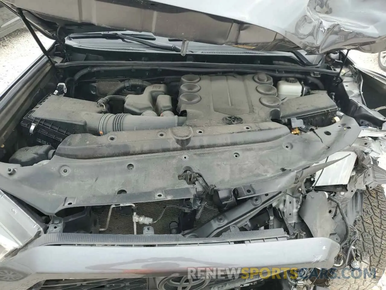 12 Photograph of a damaged car JTERU5JR2N6085655 TOYOTA 4RUNNER 2022
