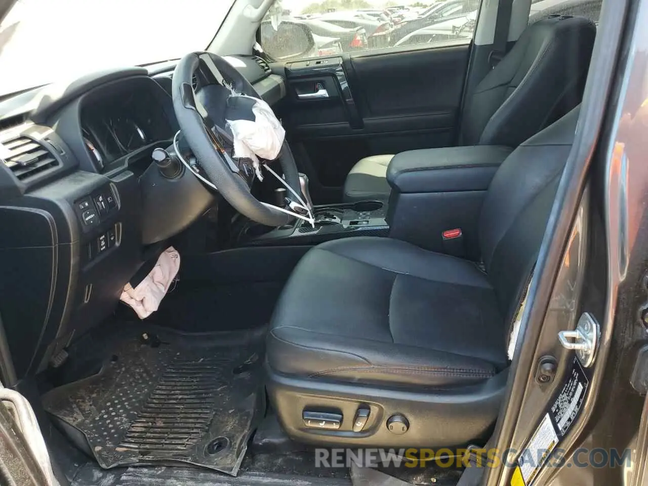 7 Photograph of a damaged car JTERU5JR2N6085655 TOYOTA 4RUNNER 2022