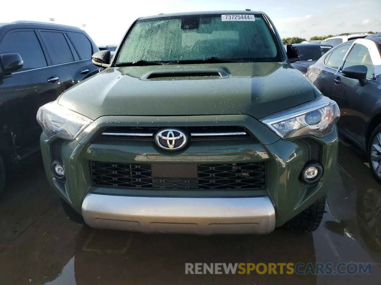 5 Photograph of a damaged car JTERU5JR3N5974244 TOYOTA 4RUNNER 2022