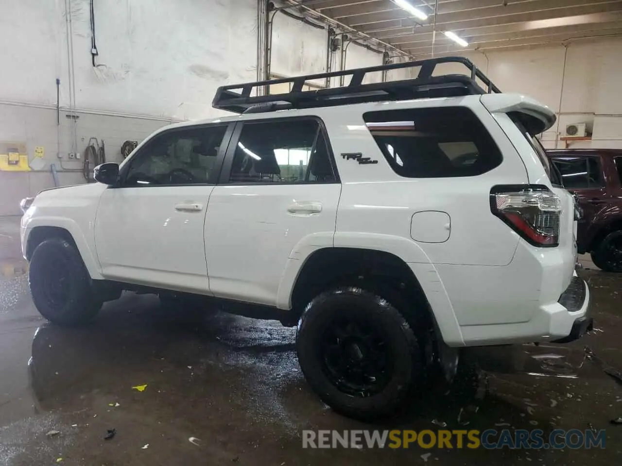 2 Photograph of a damaged car JTERU5JR3N6080495 TOYOTA 4RUNNER 2022
