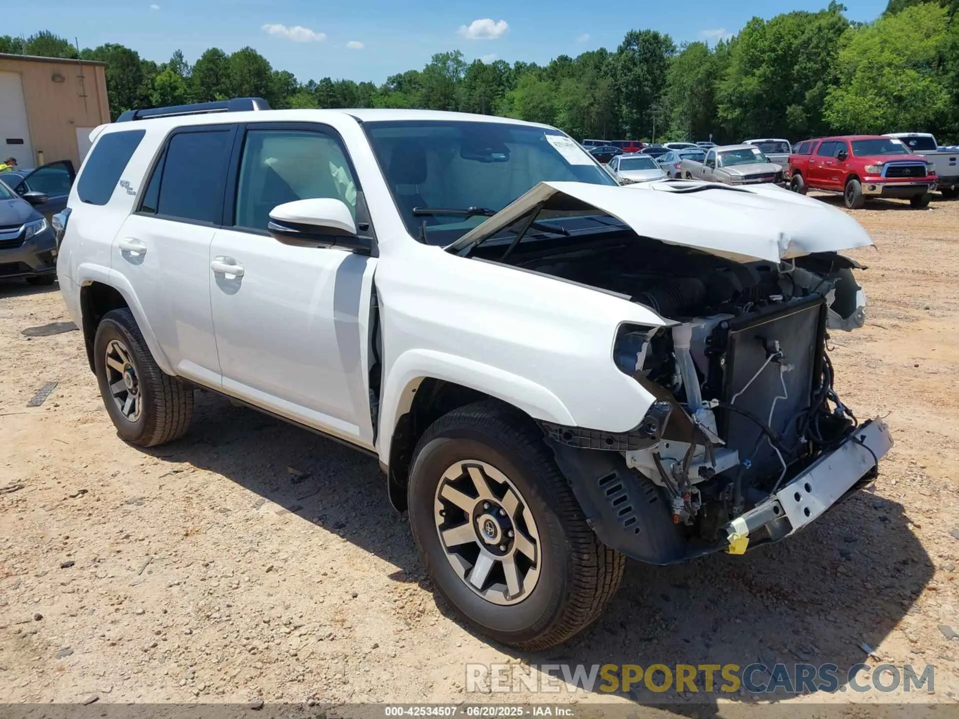 1 Photograph of a damaged car JTERU5JR4N6033301 TOYOTA 4RUNNER 2022