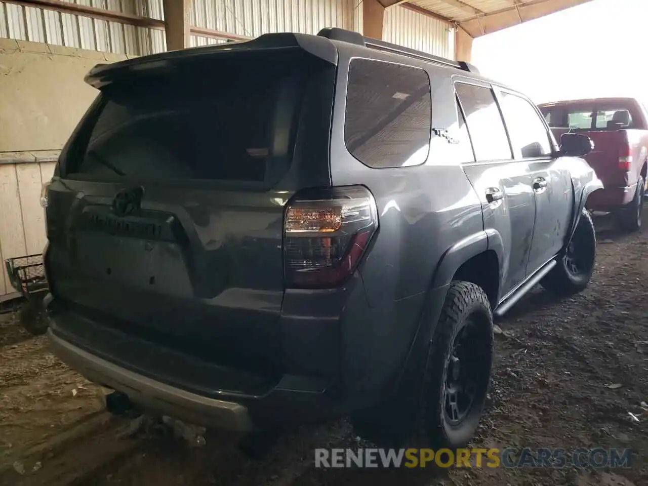 4 Photograph of a damaged car JTERU5JR4N6058649 TOYOTA 4RUNNER 2022