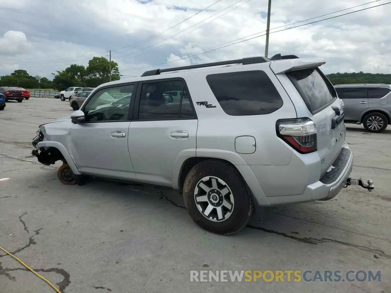 2 Photograph of a damaged car JTERU5JR5N5983575 TOYOTA 4RUNNER 2022