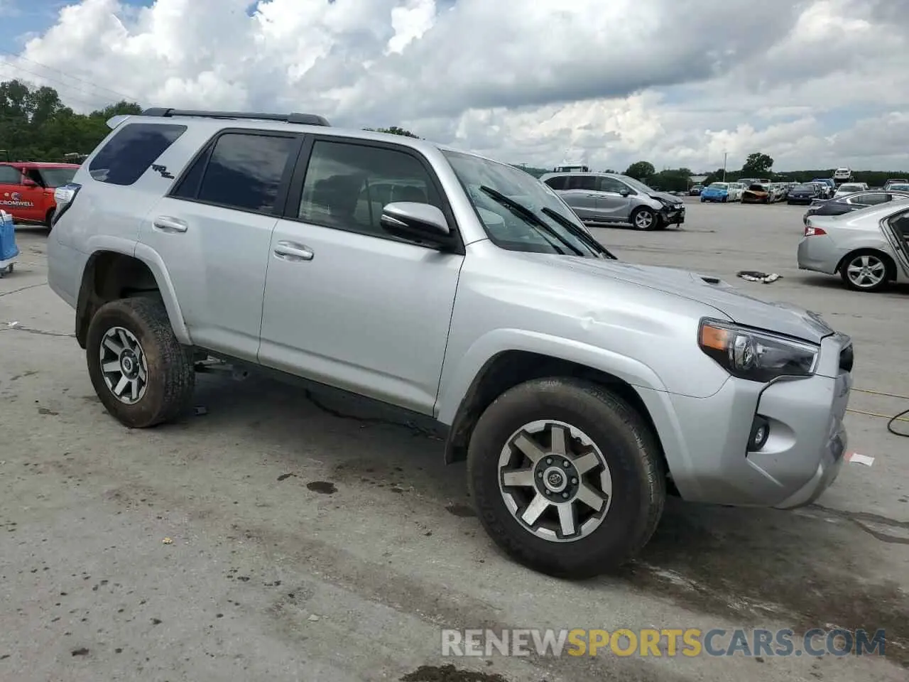 4 Photograph of a damaged car JTERU5JR5N5983575 TOYOTA 4RUNNER 2022