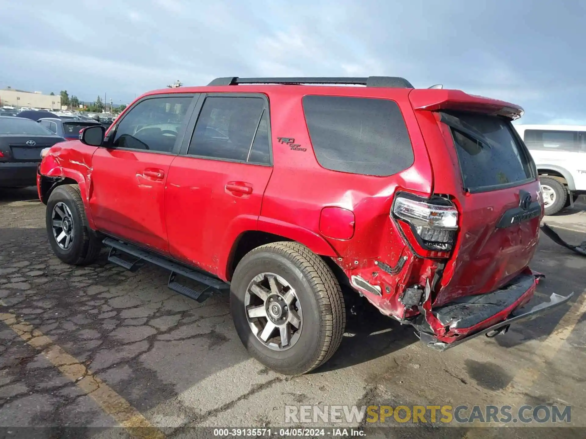 3 Photograph of a damaged car JTERU5JR5N6020489 TOYOTA 4RUNNER 2022