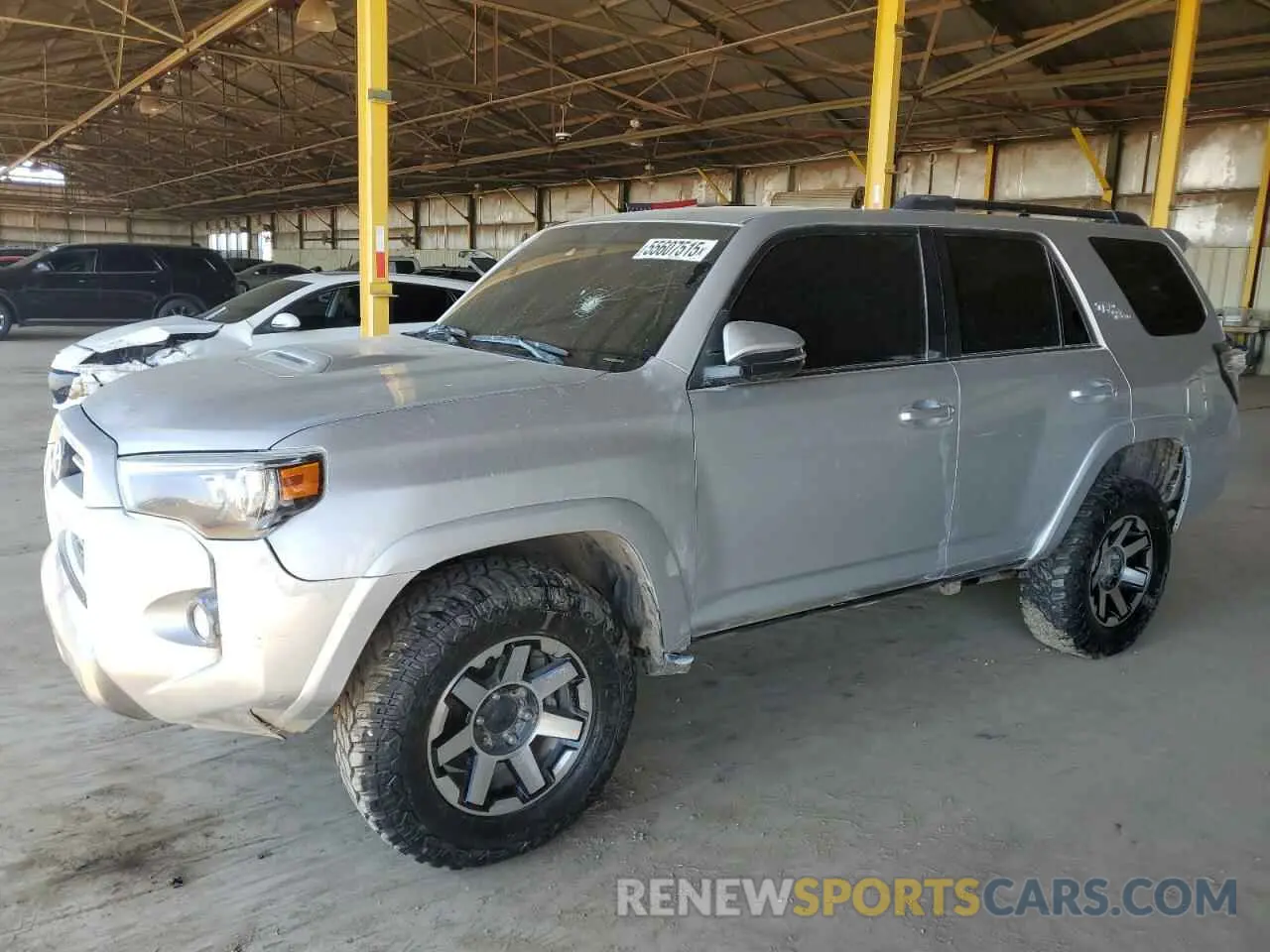 1 Photograph of a damaged car JTERU5JR5N6022517 TOYOTA 4RUNNER 2022