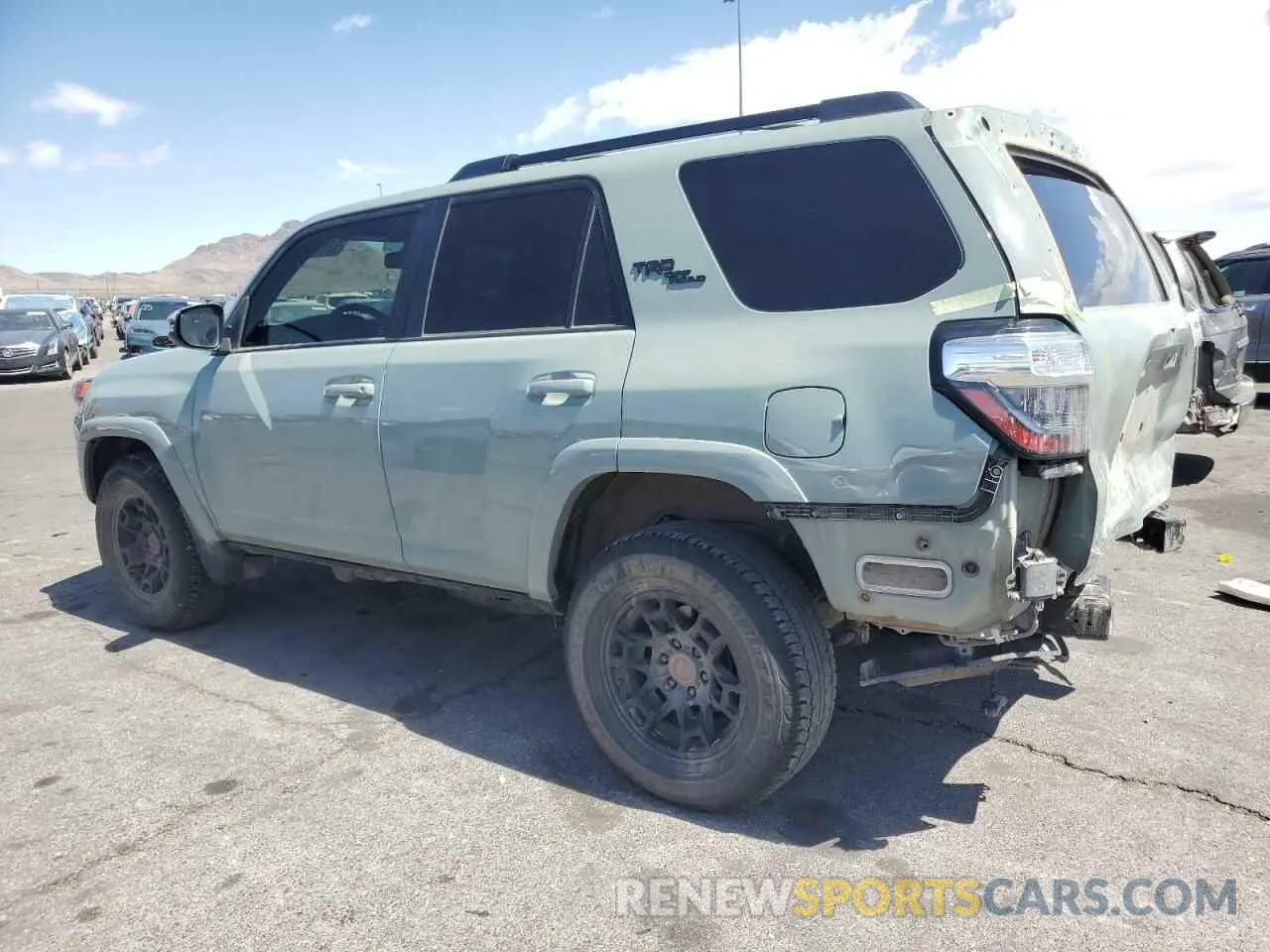 2 Photograph of a damaged car JTERU5JR5N6033548 TOYOTA 4RUNNER 2022