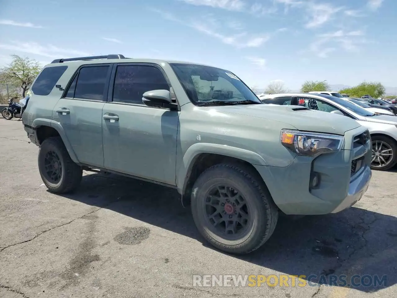 4 Photograph of a damaged car JTERU5JR5N6033548 TOYOTA 4RUNNER 2022