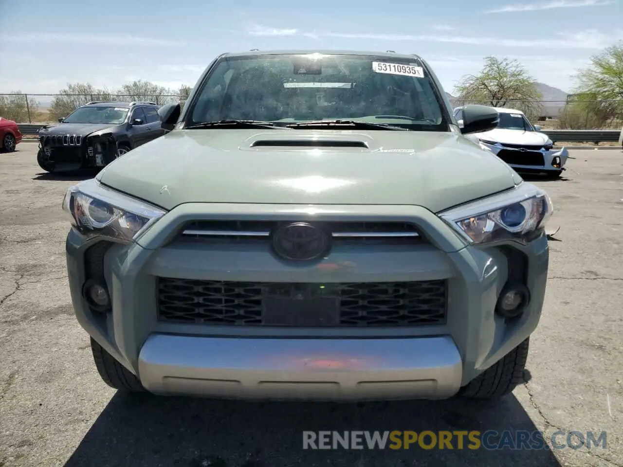5 Photograph of a damaged car JTERU5JR5N6033548 TOYOTA 4RUNNER 2022