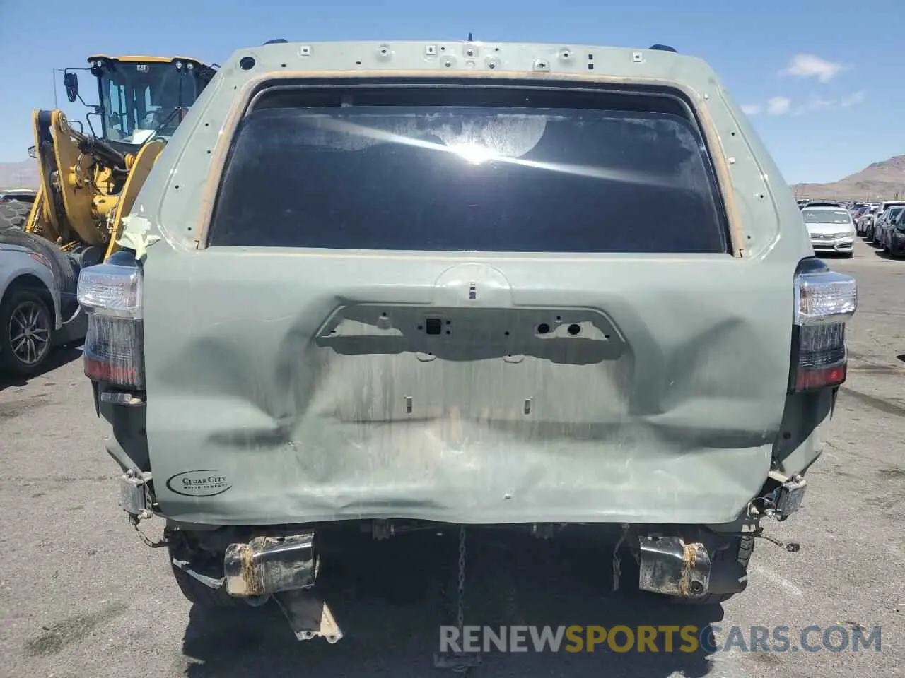 6 Photograph of a damaged car JTERU5JR5N6033548 TOYOTA 4RUNNER 2022